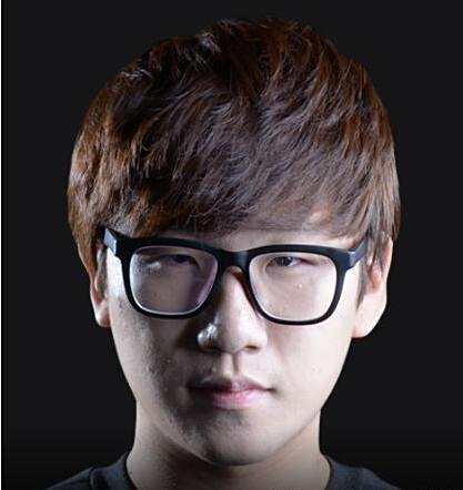 他们通过高 他们通过高