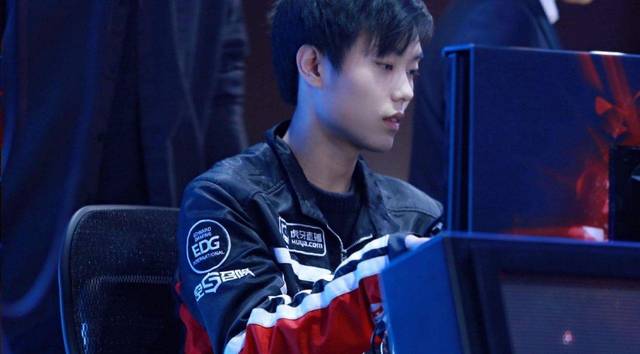 察力和防守 察力和防守