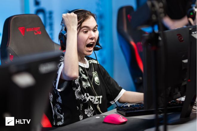 的闪光表现 的闪光表现